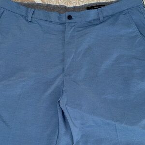 Greg Norman Men's Blue Gold Shorts Size 40